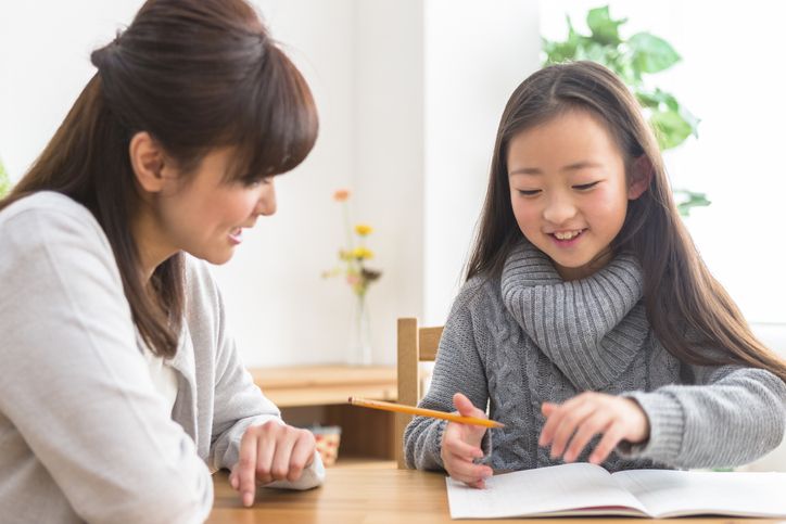 「勉強机どこにする問題」を解決!リビング?部屋?それとも?!