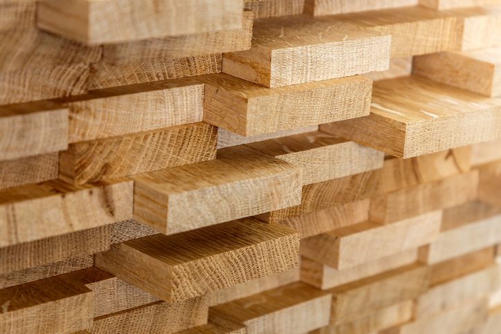 棚板の役割とは？どんな木材を使うのがおすすめ？知らないと大変！設置するときには注意点も
