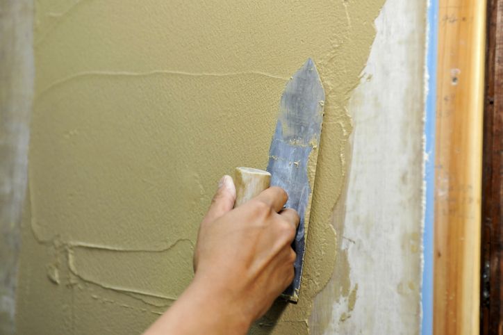 DIYで壁に穴を開けて棚を取り付けよう！壁材や下地の探し方