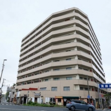 【外観写真】神奈川駅徒歩1分！横浜駅徒歩7分！管理体制良好なマンションです。