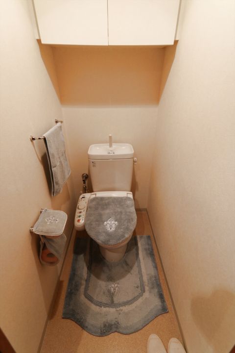 清潔感のあるトイレ。スペースも丁度いいです。