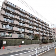 保育園・小・中学校徒歩10分以内。スーパー徒歩1分!子育てのしやすい周辺環境となっています♪