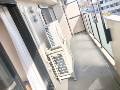バルコニーも9.45㎡と開放的です。