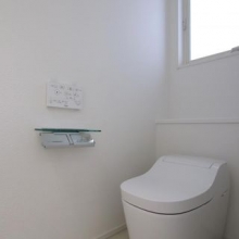 トイレが2箇所なので、大家族や来客の際にも安心です。