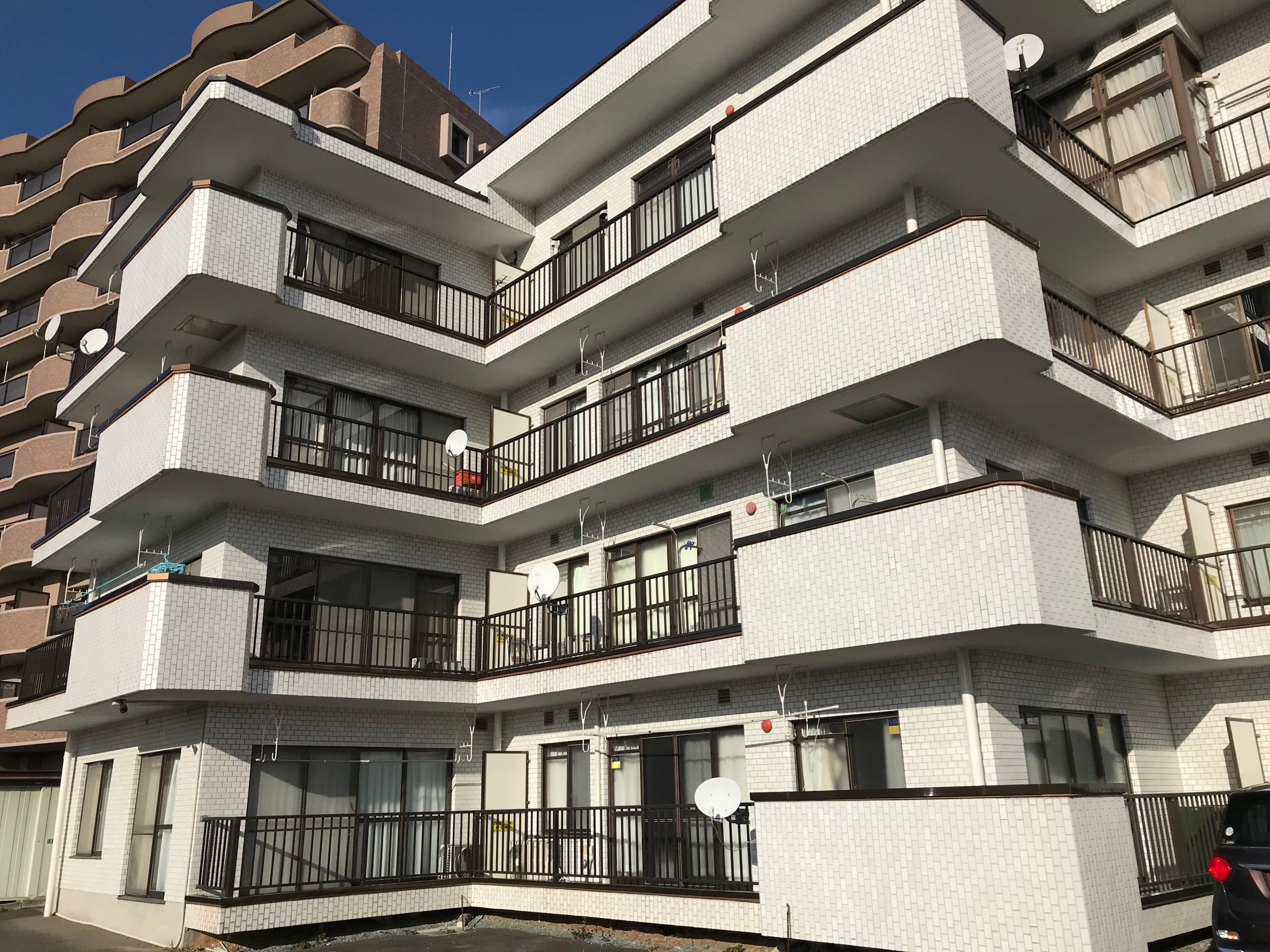 メゾン八木山 建物外観