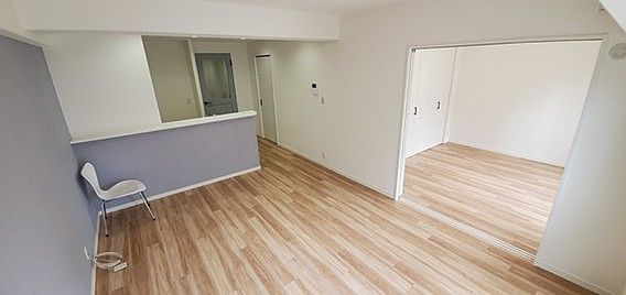 日商岩井野江マンション リビング