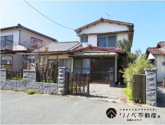 売一戸建て住宅等 築50年以上経過していますので多少リフォームは必要です