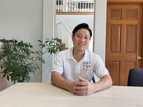 成田　茂