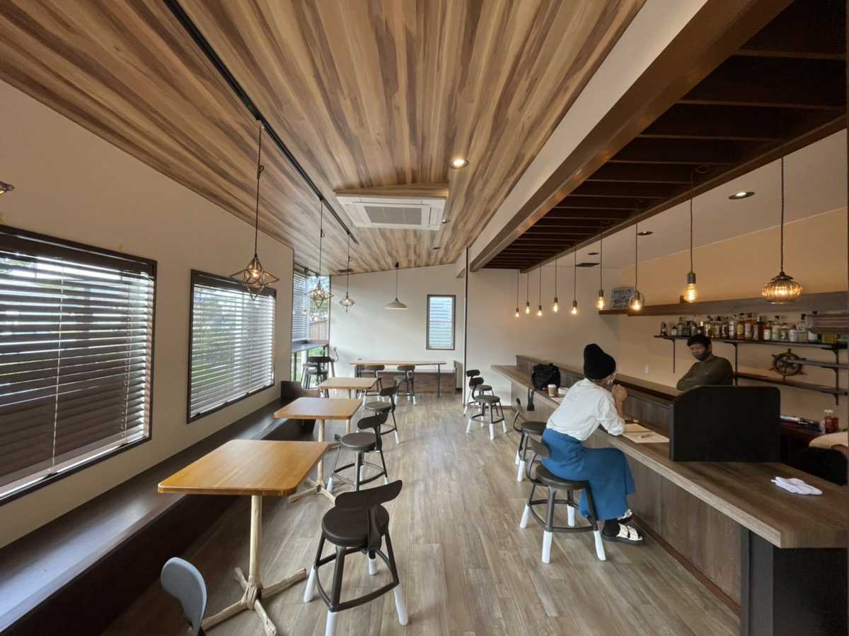 石川県美川市　カフェバー”La boussole”(ラブソル）
